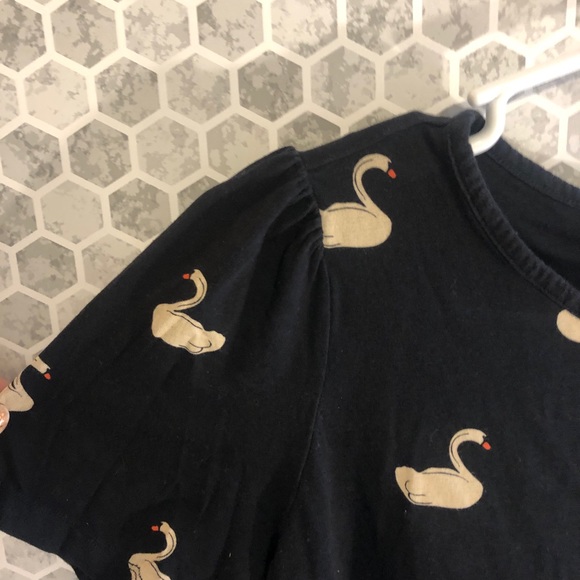 ⭐️Host Pick!⭐️Anthropologie Swan Tee - Picture 5 of 8